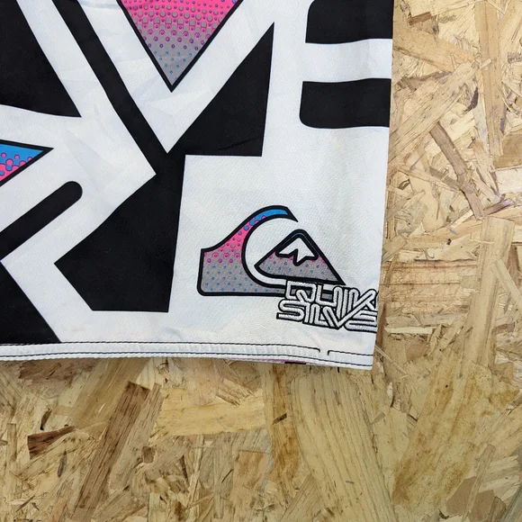 Quiksilver Board Shorts Surfwear Beach Summer Holiday Swimwear Pocket Mens 28 - Picture 3 of 7